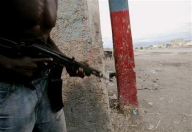 a haitian gang member.jpg (63425 bytes)