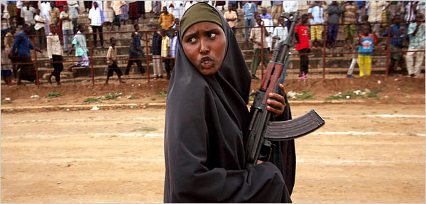 a somali woman.jpg (52972 bytes)