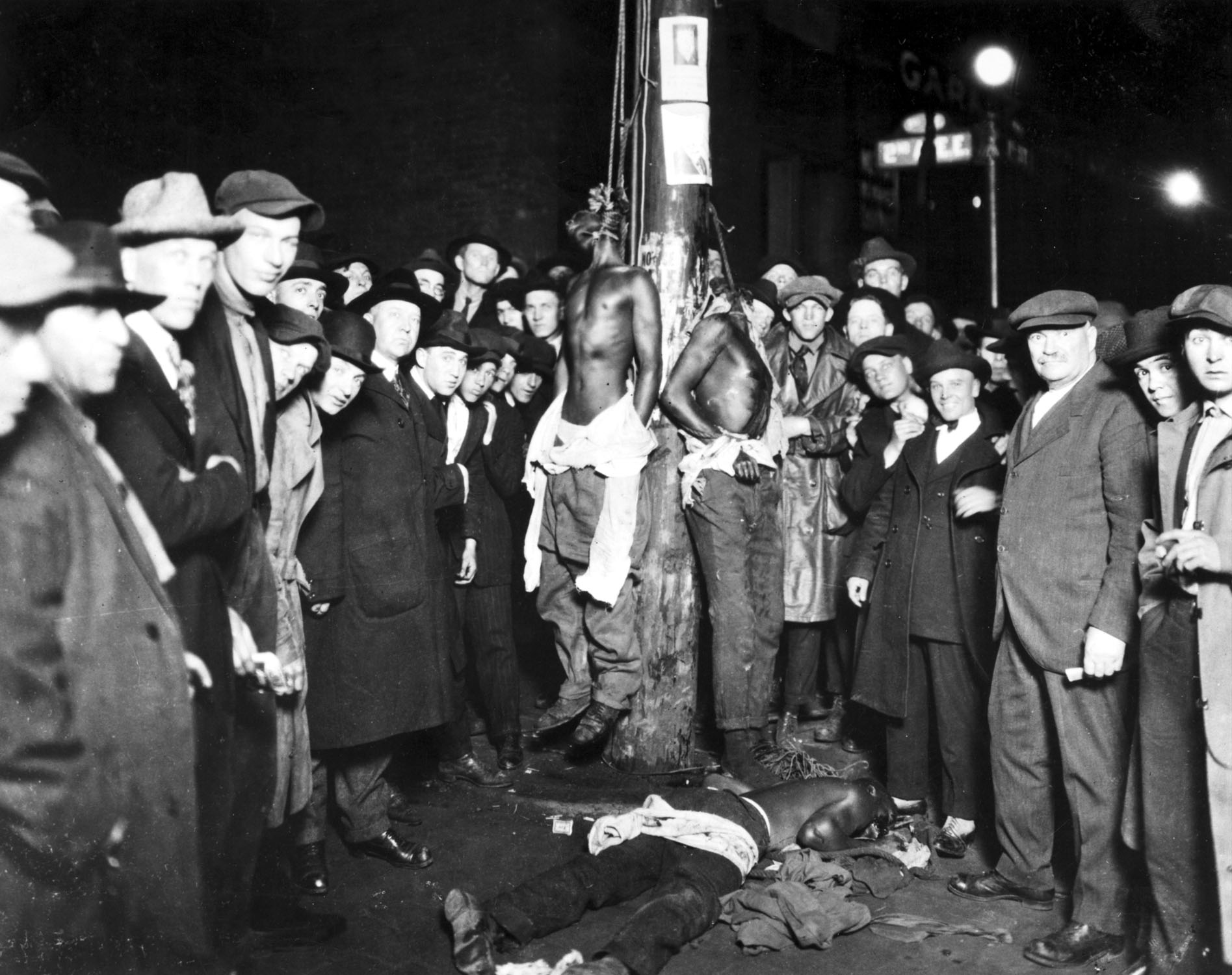 lynching 16